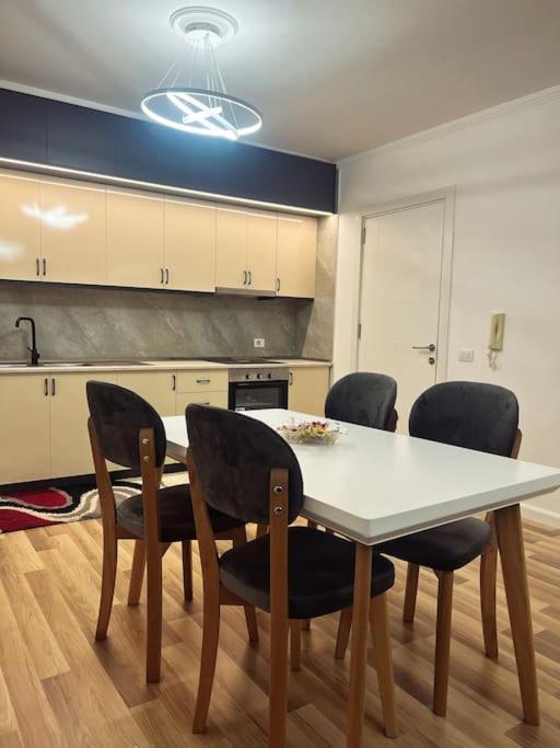 Art'S Apartment ティラナ エクステリア 写真