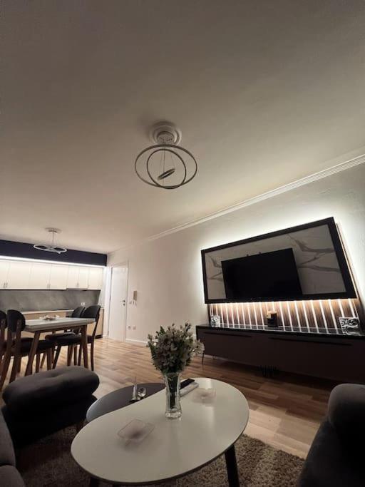 Art'S Apartment ティラナ エクステリア 写真