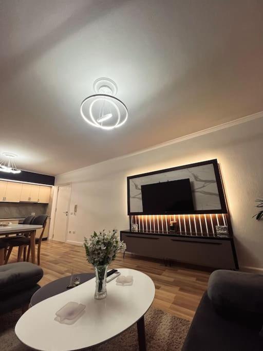 Art'S Apartment ティラナ エクステリア 写真