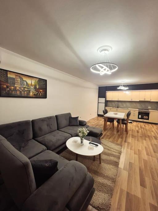 Art'S Apartment ティラナ エクステリア 写真